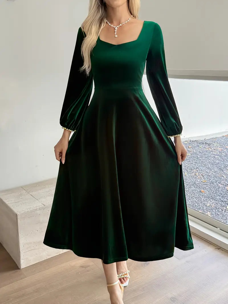 Women’s Elegant Green Gown – Full-Length A-Line Dress with Puffed Sleeves, Structured Bodice & Train Hem