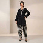 Elegant Black & White Striped Luxury Pret