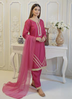 Elegant Pink Straight Salwar Kameez Set With Golden Lace & Chiffon Dupatta – Elegant Festive Ethnic Wear For Women.