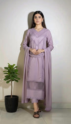 Cotton Lace Kurta Set For Women – 3 Piece Ethnic Suit With Chiffon Dupatta. |