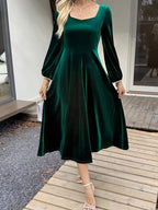 Women’s Elegant Green Gown – Full-Length A-Line Dress with Puffed Sleeves, Structured Bodice & Train Hem