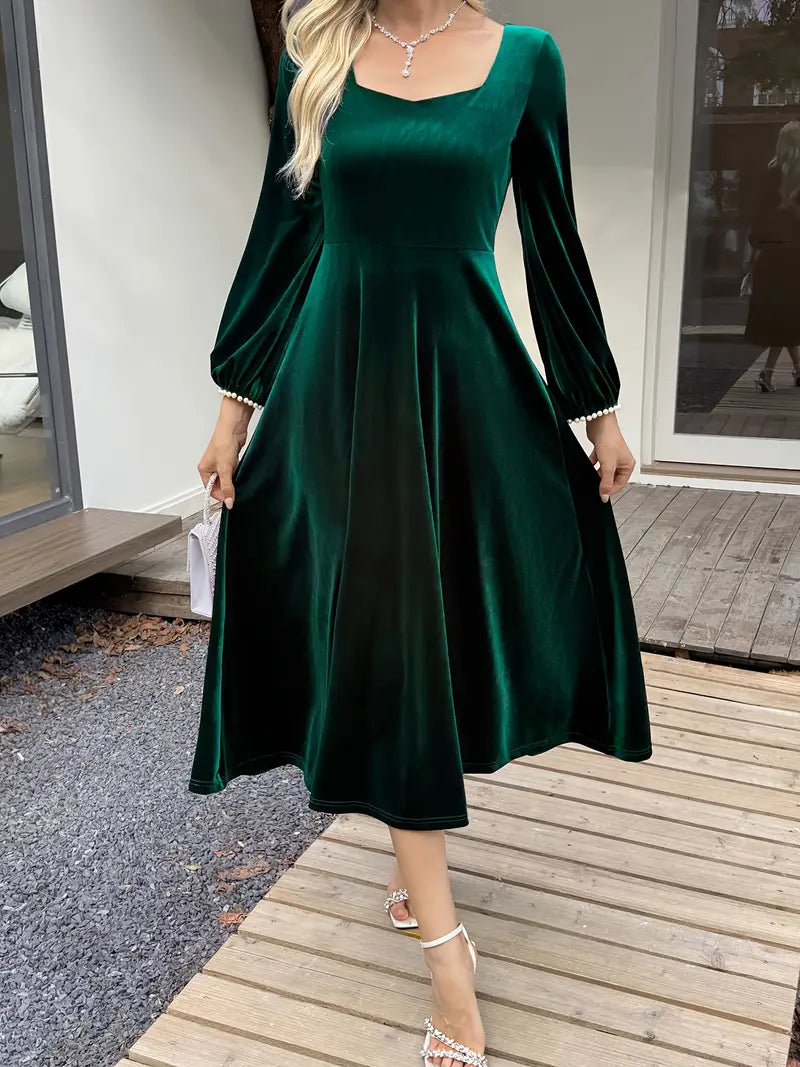 Women’s Elegant Green Gown – Full-Length A-Line Dress with Puffed Sleeves, Structured Bodice & Train Hem