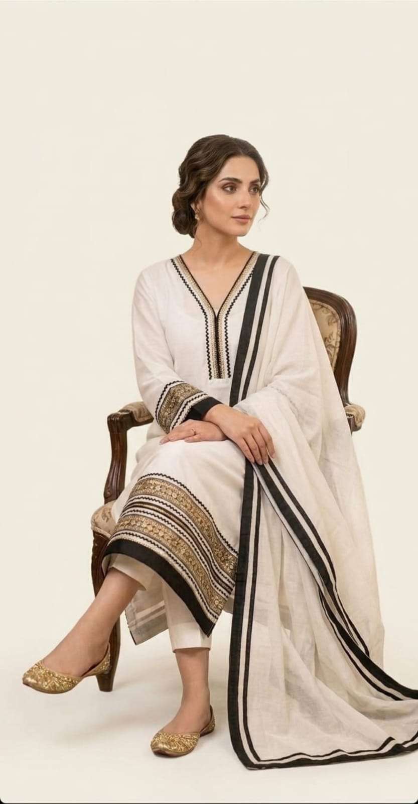 Elegant Ivory & Black Ethnic Wear Traditional Suit