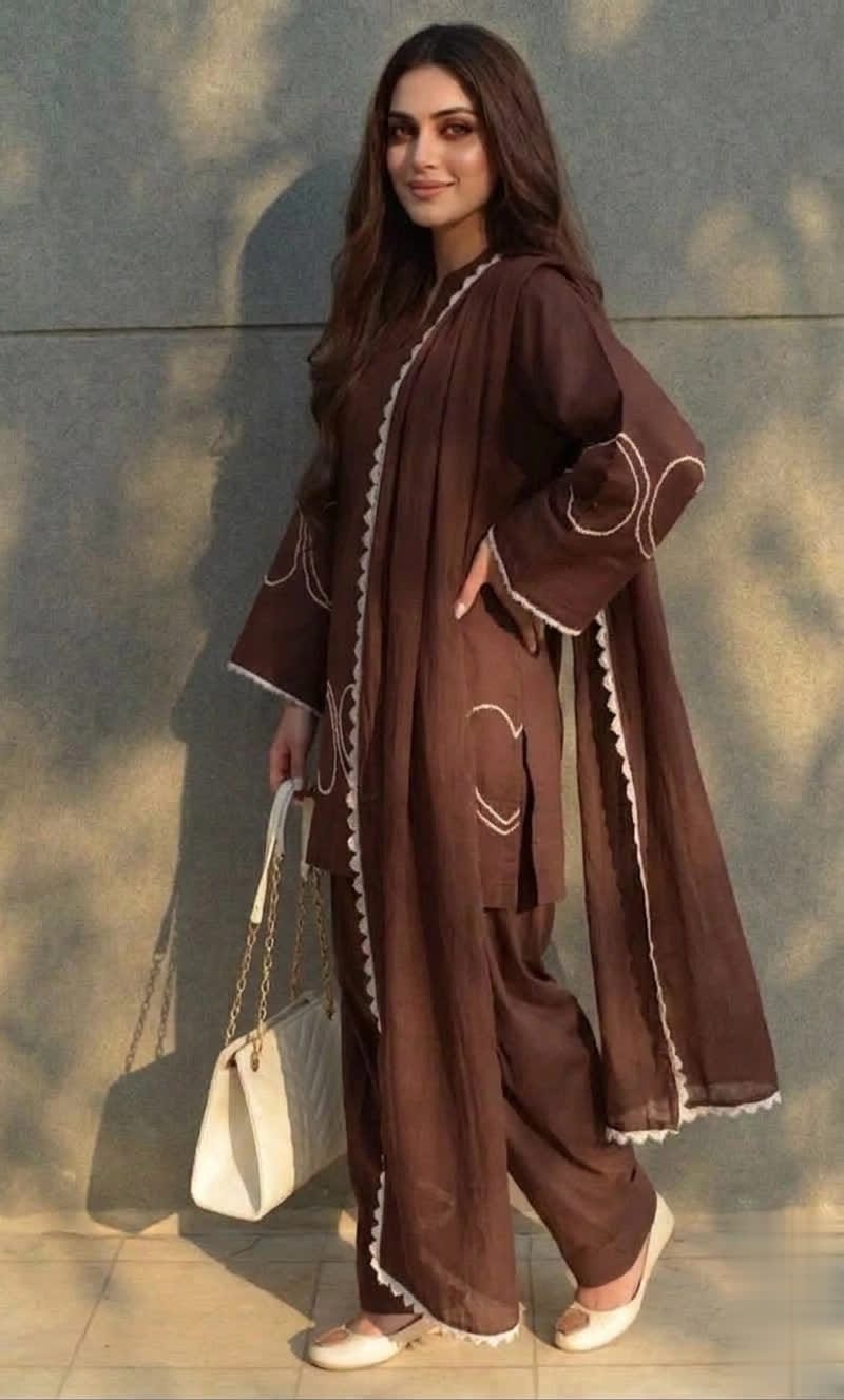 Heart Bloom Cotton Silk Short Kurta With Farshi Shalwar & Chiffon Dupatta.