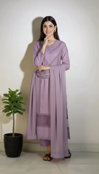 Cotton Lace Kurta Set For Women – 3 Piece Ethnic Suit With Chiffon Dupatta. |