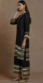 Elegant Red Chanderi Kurta – Traditional Straight-Cut Suit With Gold Gota Work, Lace Border, Flared Sleeves & Lined Finish