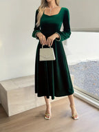 Women’s Elegant Green Gown – Full-Length A-Line Dress with Puffed Sleeves, Structured Bodice & Train Hem